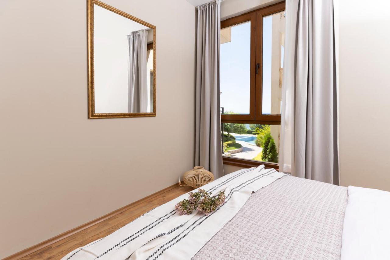 Royal Bay Apartments With Self Check-In Sveti Vlas Exterior photo
