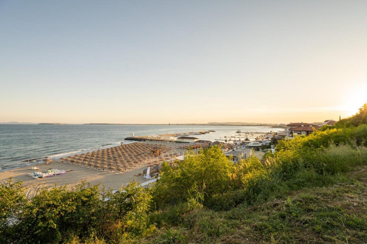 Royal Bay Apartments With Self Check-In Sveti Vlas Exterior photo