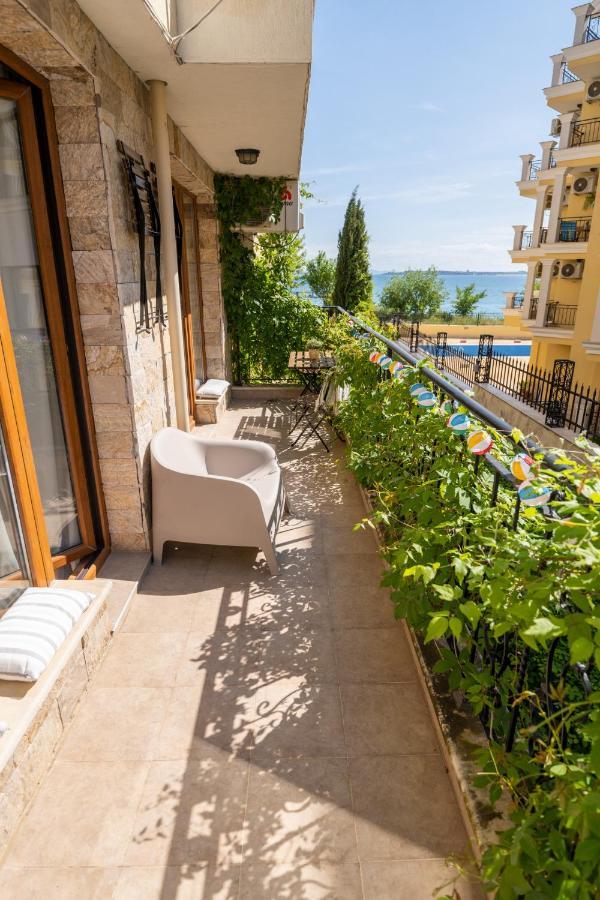 Royal Bay Apartments With Self Check-In Sveti Vlas Exterior photo
